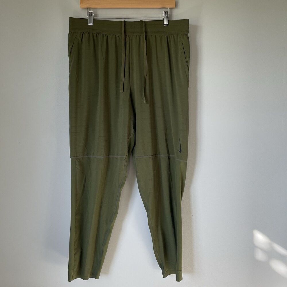 Nike Yoga Move to Zero Athletic Jogger Pants Olive Green 28" Inseam Men's XL